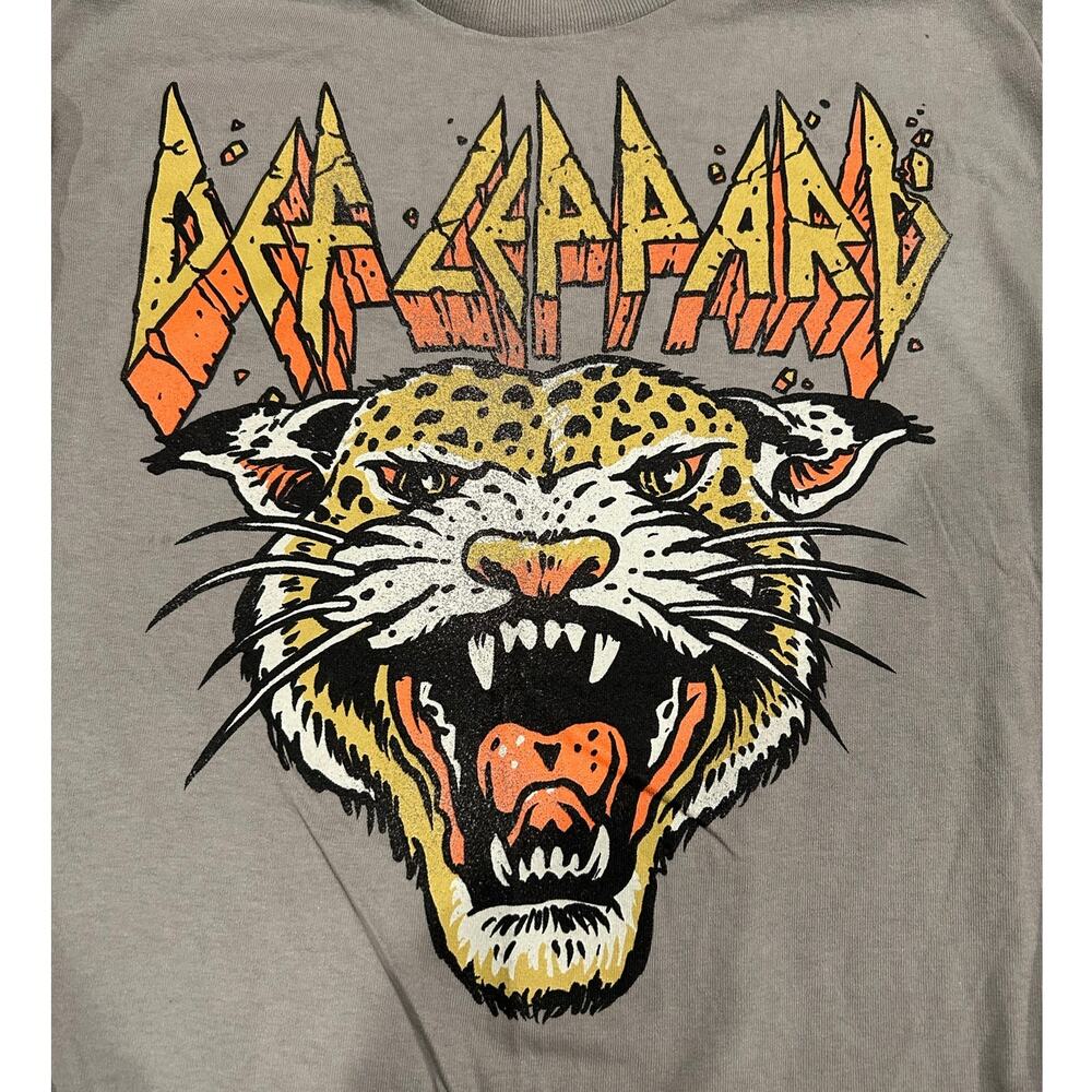 DEF LEPPARD Graphic Tee NEW Gray Short Sleeve Size S